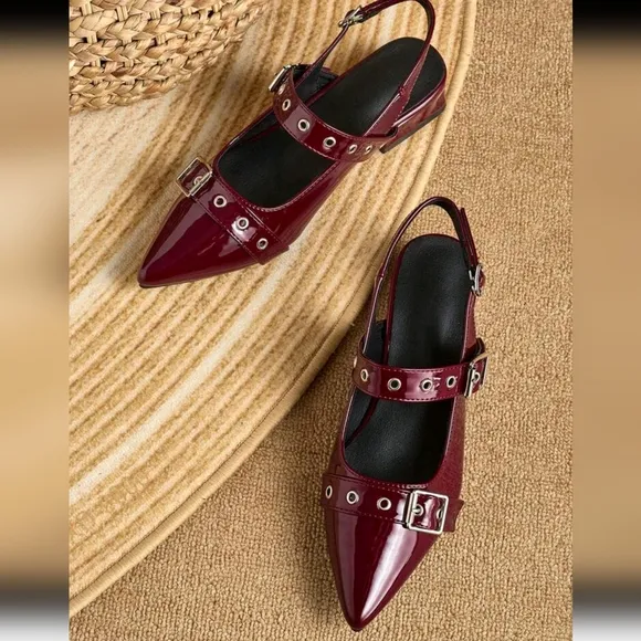 Women Rivet Pointed Toe Block Heel Mules Loafers, Burgundy