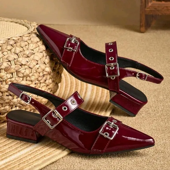 Women Rivet Pointed Toe Block Heel Mules Loafers, Burgundy