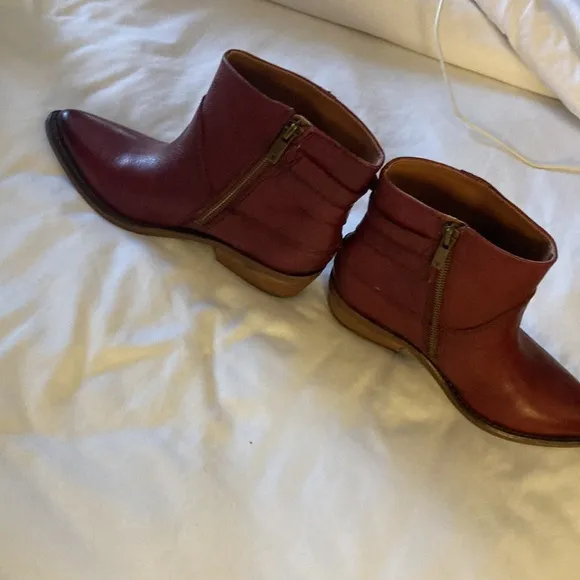 women shoes lucky brand new size 5M