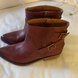 women shoes lucky brand new size 5M