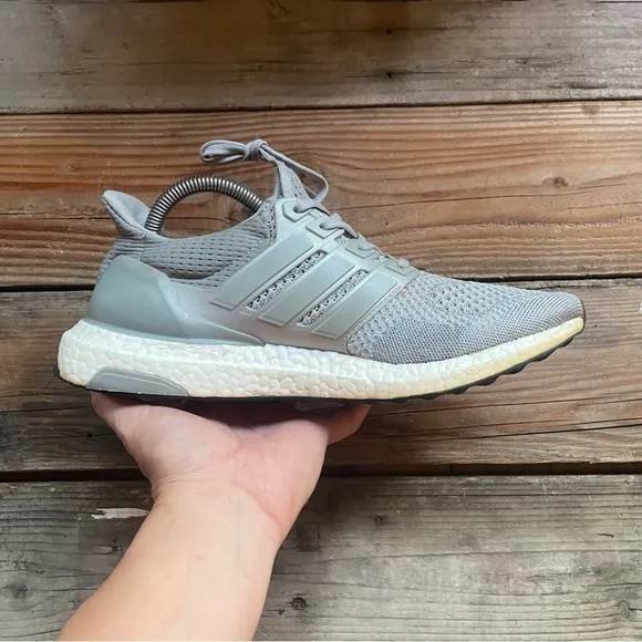 Women Size 10.5/Sz 9 Men adidas UltraBoost 1.0 Limited Silver Metallic Running