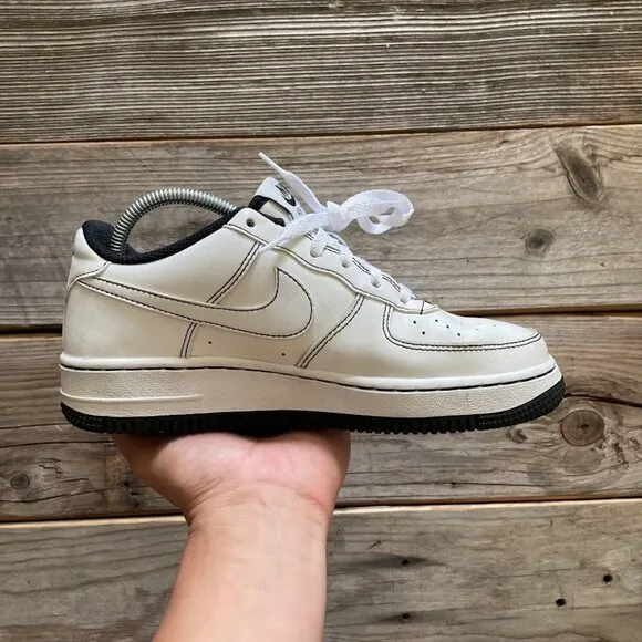 Women Size 6.5/Size 5 Youth Nike Air Force 1 '07 Low Contrast Stitch White Black