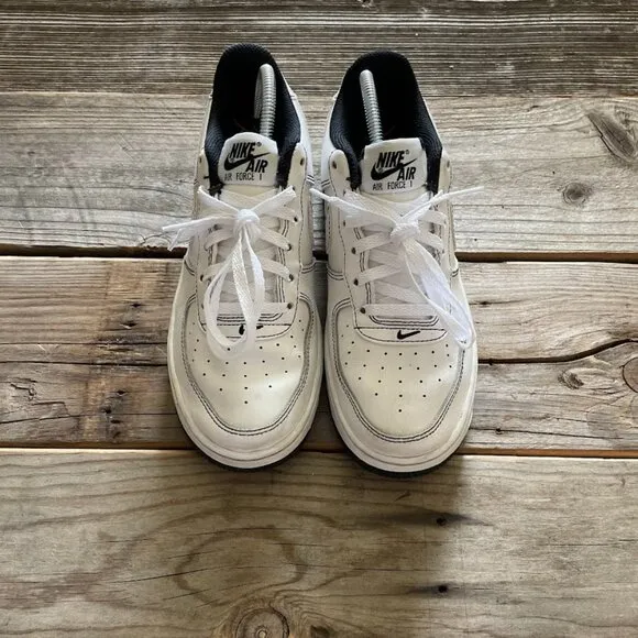 Women Size 6.5/Size 5 Youth Nike Air Force 1 '07 Low Contrast Stitch White Black