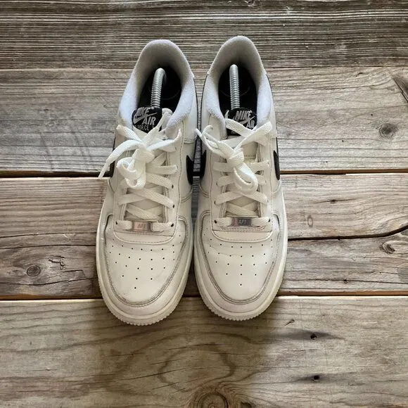 Women Size 7.5 / Size 6 Youth Nike Air Force 1 Low White Black Shoes Sneakers