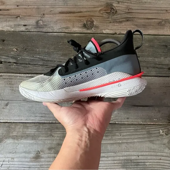 Women Size 8 /Size 6.5 Youth Under Armour Stephen Curry 7 UNDRTD Basketball Shoe
