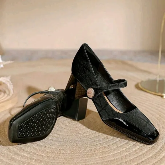 WomenConvenient Magic Buckle One-Strap High-Heeled Shoes,Chunky Heels,Square Toe