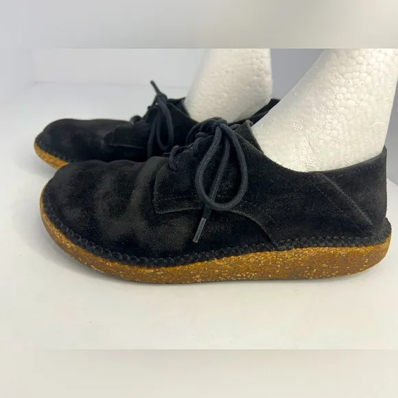 Women’s BIRKENSTOCK GARY SUEDE LEATHER SHOES Size Euro 37 US 6/6.5