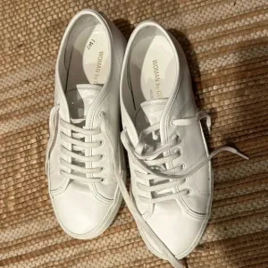 WOMENS BY COMMON PROYECT MADE IN ITALY  SIZE 36 PLATFORM SNEAKERS WOMENS SHOES