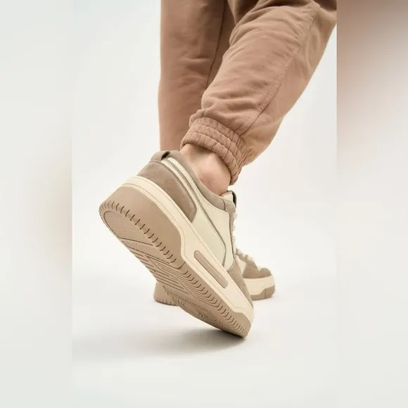 Women's Cream and Tan Sneakers