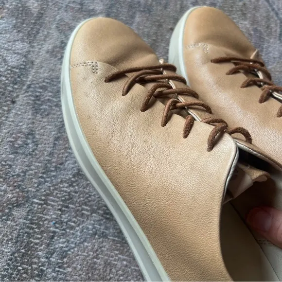 Women’s Ecco Soft Leather Tan Shoes Sneakers 10 Comfort Trainers Walking Classic