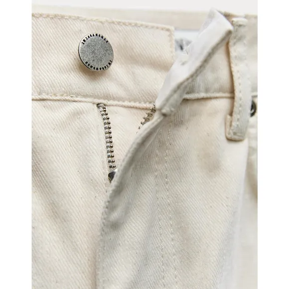 Women's Zara White/Cream Jeans Size 28