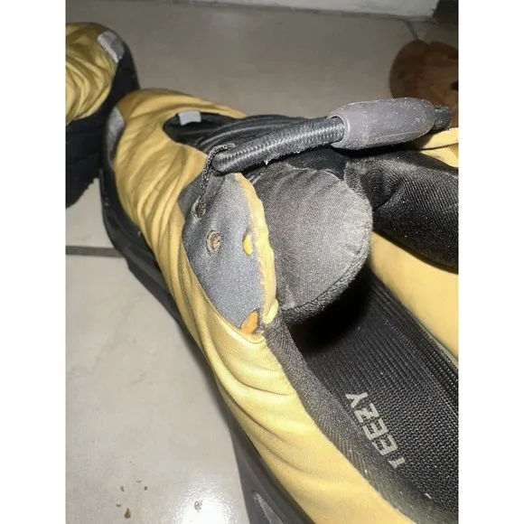Yeezy Boost 700 Size 12 MNVN‎ Honey Flux