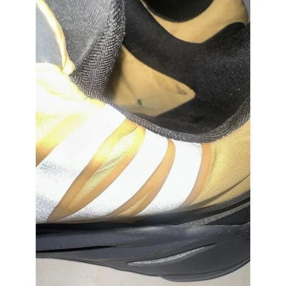 Yeezy Boost 700 Size 12 MNVN‎ Honey Flux