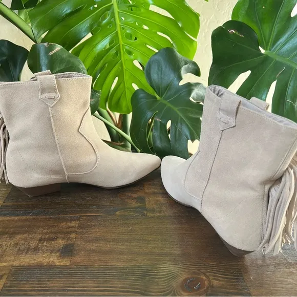 Zara Fringe Cream Suede Ankle Boots EU39 US8 ‘Display Shoes’