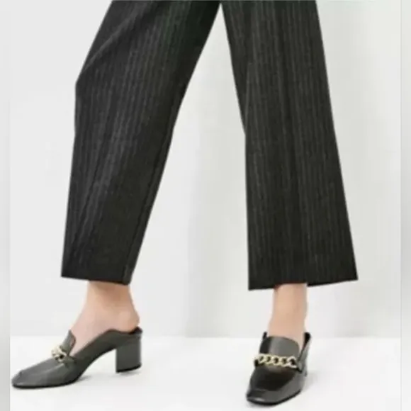 Zara Soft Leather Mid Heel Shoes With Chain Detail Women's Size 6