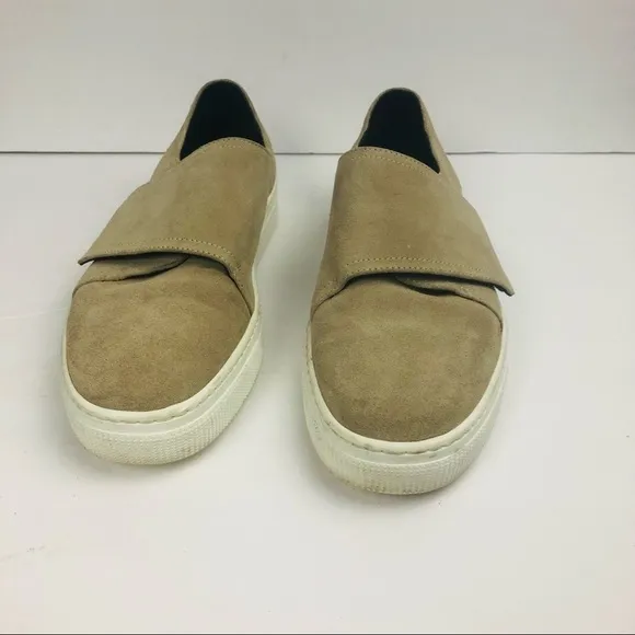 ZCD Montreal beige suede shoes. Size 9.5 Eur 41 Will fit